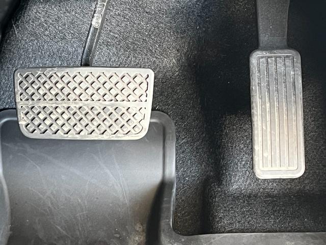 Ｎ－ＢＯＸカスタム Ｌターボスタイル＋ブラック　保証付き２年　ターボエンジン　スマ－トキ－　エアバック　横滑り防止機能　ナビ＆ＴＶ　サイドカーテンエアバック　Ｄレコ　ＵＳＢ接続　クルーズコントロール　助手席エアバッグ　地デジ　セキュリティアラーム（19枚目）