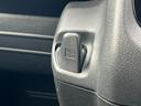 ファン　２年保証　追突軽減ブレーキ　Ｂカメ　キーフリー　ＷＳＲＳ　フルフラットシート　ＤＶＤ再生　ＬＥＤヘッドランプ　運転席エアバッグ　スマートキー　フルセグＴＶ　クルーズコントロール　パワーウィンドー　ＰＳ（33枚目）