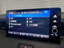 ｅ：ＨＥＶＺ　保証付き２年　衝突回避支援ブレーキ機能　スマキ　Ｐトランク　フルオートエアコン　エアバッグ　両席エアバック　Ｒカメ　記録簿付　パワーウィンドウ　ＬＥＤランプ　クルーズＣ　ナビ＆ＴＶ　キーレスエントリー（12枚目）