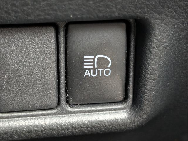 Ｃ－ＨＲ Ｇ－Ｔ　モード　ネロ　ワンオーナー・純正ナビゲーション・ＴＶ・バックカメラ・ＥＴＣ・モデリスタエアロ・クルーズコントロール・電子パーキング・プッシュスタート・スマートキー・純正１８インチアルミホイール（49枚目）