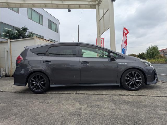 プリウスアルファ Sツーリングセレクション・G’s ナビゲーション/TV・バックカメラ・ETC・ステアリングスイッチ・オートライト・USBポート・スマートキー・G s18インチアルミホイール(8枚目)