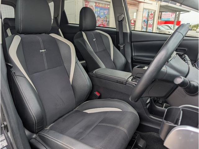 プリウスアルファ Sツーリングセレクション・G’s ナビゲーション/TV・バックカメラ・ETC・ステアリングスイッチ・オートライト・USBポート・スマートキー・G s18インチアルミホイール(9枚目)