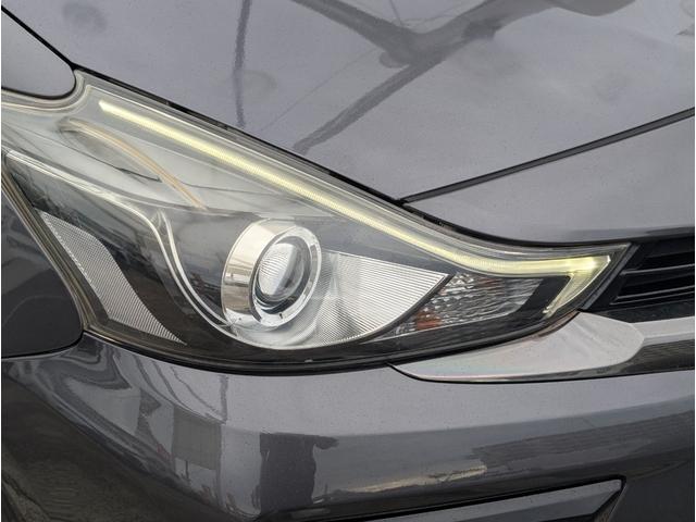 プリウスアルファ Sツーリングセレクション・G’s ナビゲーション/TV・バックカメラ・ETC・ステアリングスイッチ・オートライト・USBポート・スマートキー・G s18インチアルミホイール(27枚目)