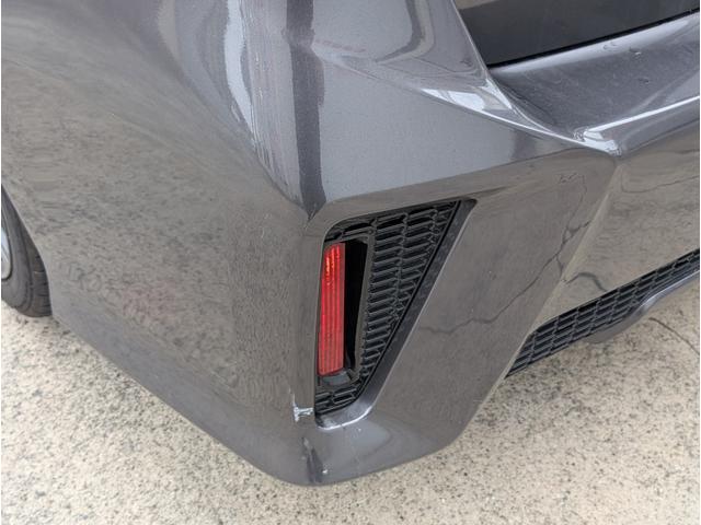 プリウスアルファ Sツーリングセレクション・G’s ナビゲーション/TV・バックカメラ・ETC・ステアリングスイッチ・オートライト・USBポート・スマートキー・G s18インチアルミホイール(36枚目)