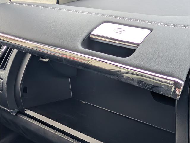 プリウスアルファ Sツーリングセレクション・G’s ナビゲーション/TV・バックカメラ・ETC・ステアリングスイッチ・オートライト・USBポート・スマートキー・G s18インチアルミホイール(51枚目)