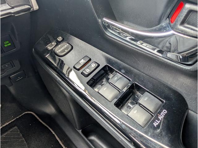 プリウスアルファ Sツーリングセレクション・G’s ナビゲーション/TV・バックカメラ・ETC・ステアリングスイッチ・オートライト・USBポート・スマートキー・G s18インチアルミホイール(60枚目)