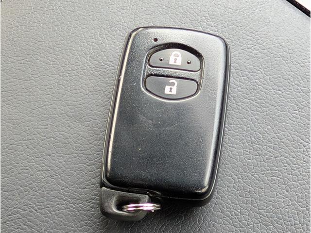 プリウスアルファ Sツーリングセレクション・G’s ナビゲーション/TV・バックカメラ・ETC・ステアリングスイッチ・オートライト・USBポート・スマートキー・G s18インチアルミホイール(65枚目)