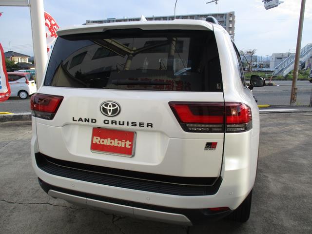 ランドクルーザー ＧＲスポーツ　メーカーナビ／ＴＶ／ＪＢＬプレミアムサウンド／パノラミックビューモニター・パワーバックドア・ＨＵＤ・ＢＳＭ・純正１８インチＡＷ・サンルーフ・ＧＲ専用ブラック＆レッドレザーシート・電動デフロック（21枚目）