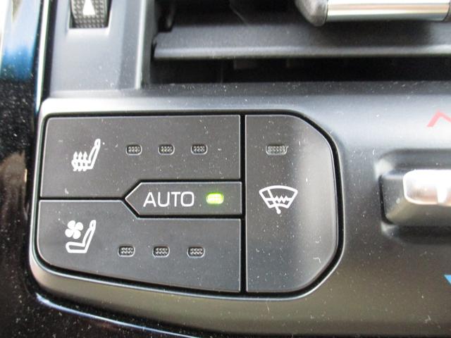 ランドクルーザー ＧＲスポーツ　メーカーナビ／ＴＶ／ＪＢＬプレミアムサウンド／パノラミックビューモニター・パワーバックドア・ＨＵＤ・ＢＳＭ・純正１８インチＡＷ・サンルーフ・ＧＲ専用ブラック＆レッドレザーシート・電動デフロック（61枚目）