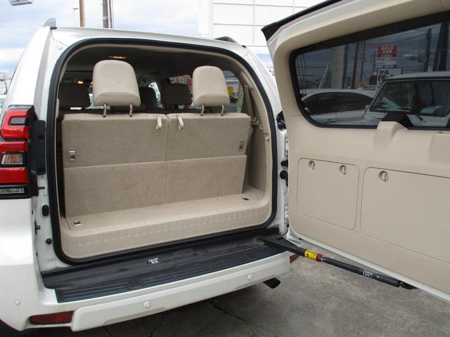 ランドクルーザープラド TX Lパッケージ ワンオーナー・パイオニア9型楽ナビ/TV/バックカメラ・サンルーフ・ベージュレザーシート・前席Pーシート・サードPシート・シートヒーター&ベンチレーター・純正17インチアルミ・ETC・セーフティセンス(25枚目)