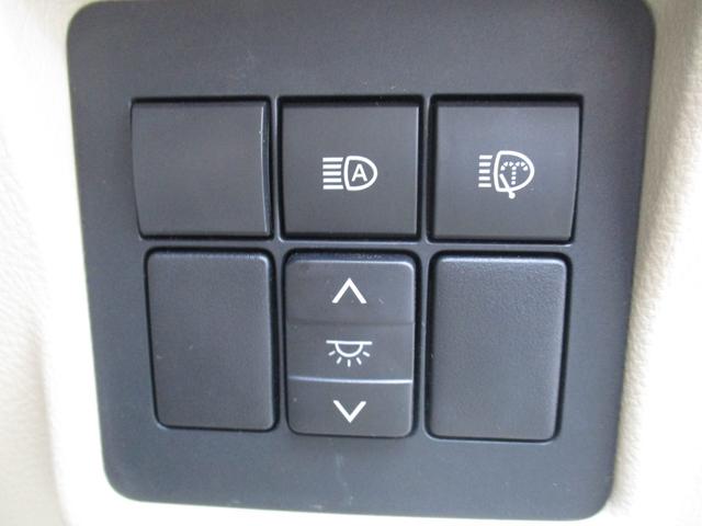 ランドクルーザープラド TX Lパッケージ ワンオーナー・パイオニア9型楽ナビ/TV/バックカメラ・サンルーフ・ベージュレザーシート・前席Pーシート・サードPシート・シートヒーター&ベンチレーター・純正17インチアルミ・ETC・セーフティセンス(31枚目)