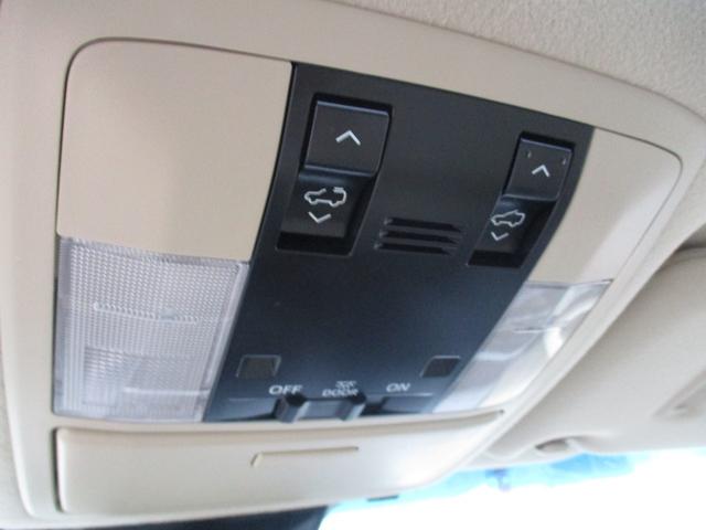 ランドクルーザープラド TX Lパッケージ ワンオーナー・パイオニア9型楽ナビ/TV/バックカメラ・サンルーフ・ベージュレザーシート・前席Pーシート・サードPシート・シートヒーター&ベンチレーター・純正17インチアルミ・ETC・セーフティセンス(50枚目)