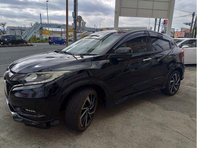 ヴェゼル RS・ホンダセンシング ナビゲーション/TV・ドライブレコーダー・ETC・バックカメラ・クルーズコントロール・ステアリングスイッチ・電子パーキング・革シート・純正18インチアルミホイール・運転席/助手席シートヒーター(9枚目)