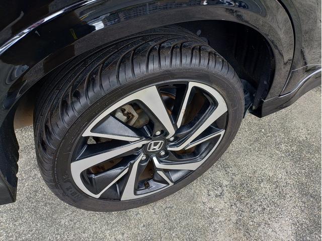 ヴェゼル RS・ホンダセンシング ナビゲーション/TV・ドライブレコーダー・ETC・バックカメラ・クルーズコントロール・ステアリングスイッチ・電子パーキング・革シート・純正18インチアルミホイール・運転席/助手席シートヒーター(17枚目)