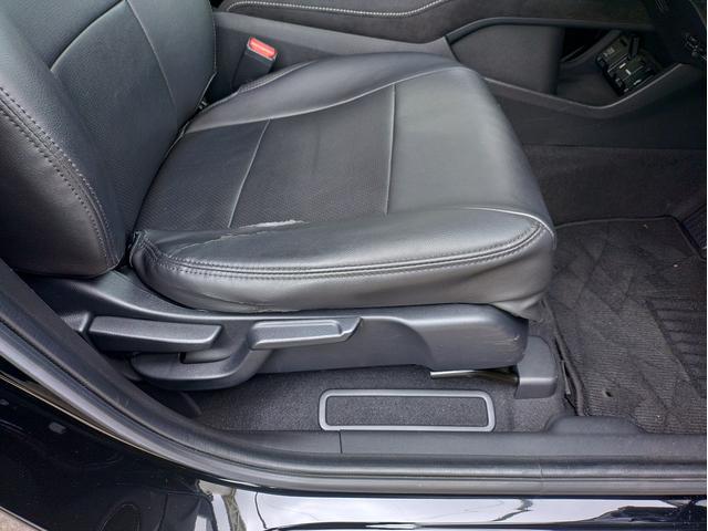 ヴェゼル RS・ホンダセンシング ナビゲーション/TV・ドライブレコーダー・ETC・バックカメラ・クルーズコントロール・ステアリングスイッチ・電子パーキング・革シート・純正18インチアルミホイール・運転席/助手席シートヒーター(40枚目)