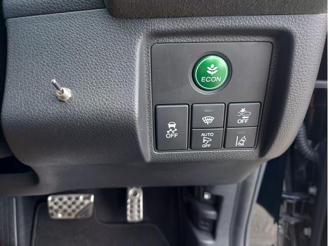 ヴェゼル RS・ホンダセンシング ナビゲーション/TV・ドライブレコーダー・ETC・バックカメラ・クルーズコントロール・ステアリングスイッチ・電子パーキング・革シート・純正18インチアルミホイール・運転席/助手席シートヒーター(44枚目)