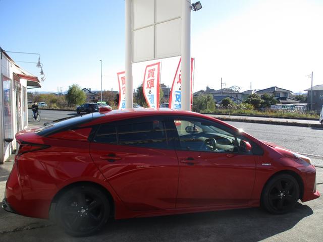 プリウス Sツーリングセレクション ワンオーナー・純正ナビ/TV/バックカメラ・レザーシート・純正エアロ・純正17インチアルミ・前後ソナー・前席シートヒーター・2カメラドラレコ・ETC・セーフティセンス・LEDヘッドライト(15枚目)