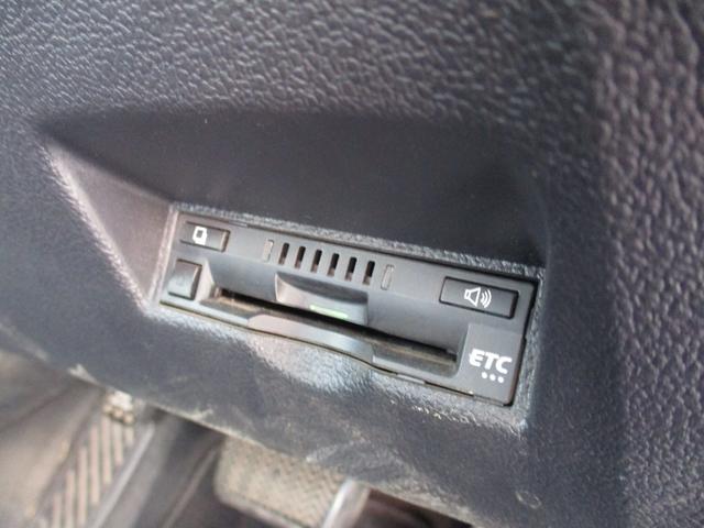 プリウス Sツーリングセレクション ワンオーナー・純正ナビ/TV/バックカメラ・レザーシート・純正エアロ・純正17インチアルミ・前後ソナー・前席シートヒーター・2カメラドラレコ・ETC・セーフティセンス・LEDヘッドライト(32枚目)