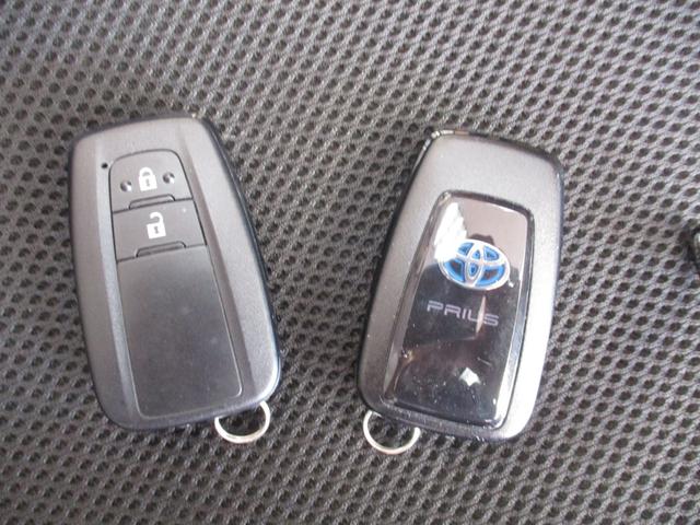 プリウス Sツーリングセレクション ワンオーナー・純正ナビ/TV/バックカメラ・レザーシート・純正エアロ・純正17インチアルミ・前後ソナー・前席シートヒーター・2カメラドラレコ・ETC・セーフティセンス・LEDヘッドライト(46枚目)