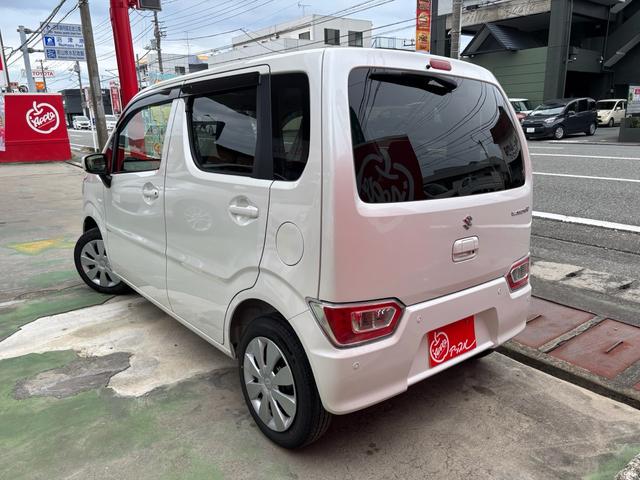 ワゴンＲ ＦＸ　届出済未使用車　衝突衝突軽減ブレーキサポート　フロアマット　サイドバイザー　シートヒーター付き　クリソナ　電動ミラー　運転席助手席エアバック　キーレスエントリーシステム　スマートキー２個（5枚目）