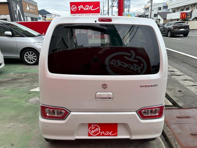 ワゴンＲ ＦＸ　届出済未使用車　衝突衝突軽減ブレーキサポート　フロアマット　サイドバイザー　シートヒーター付き　クリソナ　電動ミラー　運転席助手席エアバック　キーレスエントリーシステム　スマートキー２個（6枚目）