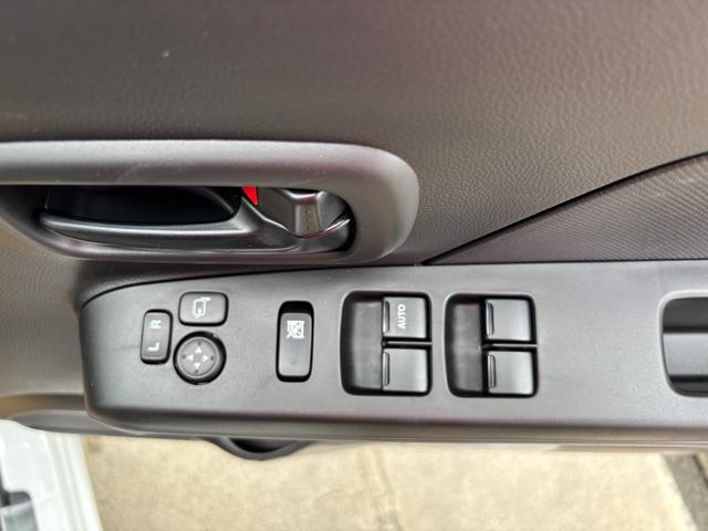 ワゴンＲ ＦＸ　届出済未使用車　衝突衝突軽減ブレーキサポート　フロアマット　サイドバイザー　シートヒーター付き　クリソナ　電動ミラー　運転席助手席エアバック　キーレスエントリーシステム　スマートキー２個（28枚目）