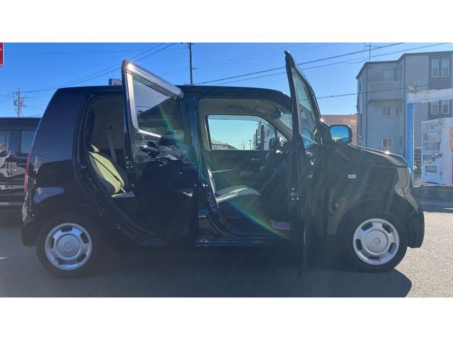 天井が高く開放感のある車内で乗り降りもラクチン♪