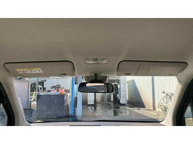 明るい室内空間で快適なドライブを体感できます♪