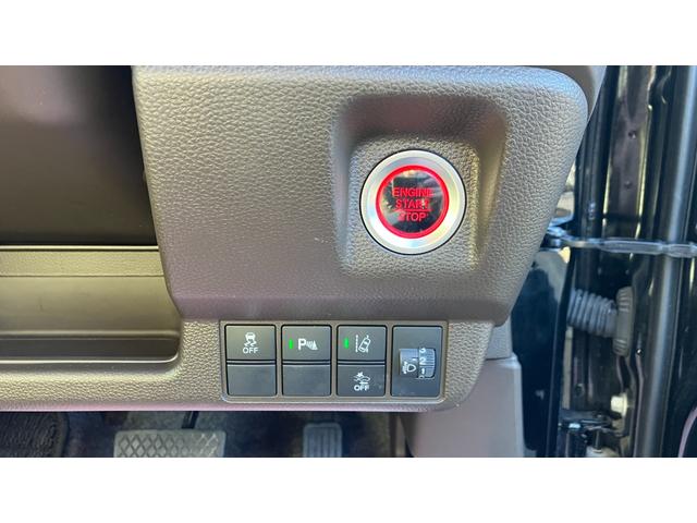 プッシュスタートでエンジン始動も楽チンです♪イチイチ鍵を出す手間も無くなりますよ！