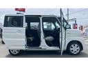 天井が高く開放感のある車内で乗り降りもラクチン♪