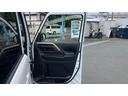 運転席ドアの設備もとっても充実しています!