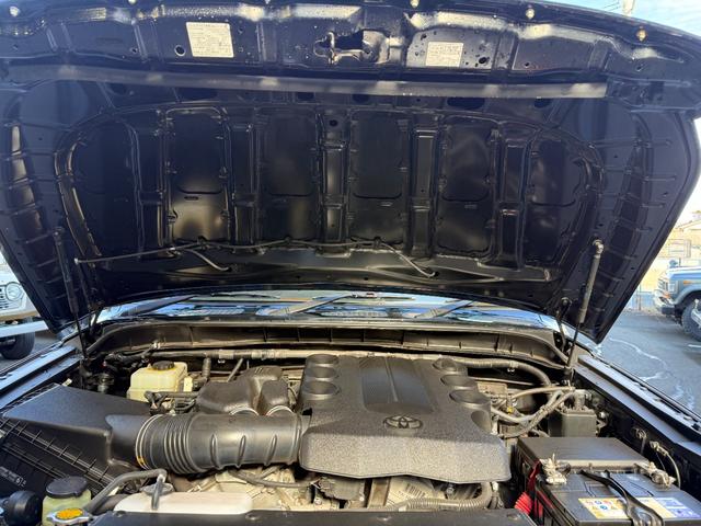 �@��P�Q�����_����ƒ��̉摜���M���܂��B�G���W���I�C���A�I�C���t�B���^�[�A�o�b�e���[�V�i�����E�����A���Օi�e���_����̔[�Ԃł��B�^�C���P�V�C���`���������k�������B