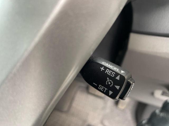 プリウス Ｇツーリングセレクション　ナビ　フルセグ　ＥＴＣ　バックカメラ　オートクルーズコントロール　スマートキー　プッシュスタート　エアコン　パワステ　パワーウィンドウ（20枚目）