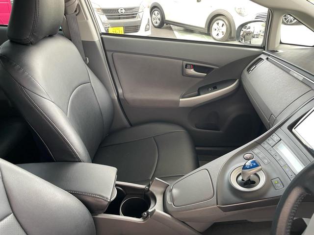 プリウス Ｇツーリングセレクション　ナビ　フルセグ　ＥＴＣ　バックカメラ　オートクルーズコントロール　スマートキー　プッシュスタート　エアコン　パワステ　パワーウィンドウ（28枚目）