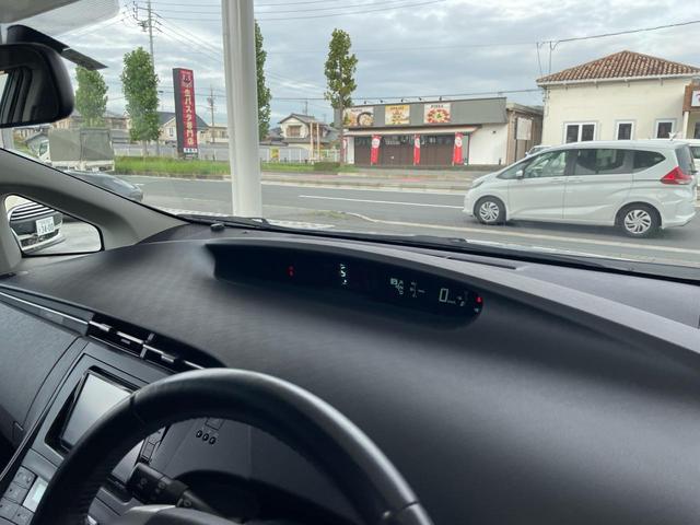 プリウス Ｇツーリングセレクション　ナビ　フルセグ　ＥＴＣ　バックカメラ　オートクルーズコントロール　スマートキー　プッシュスタート　エアコン　パワステ　パワーウィンドウ（31枚目）