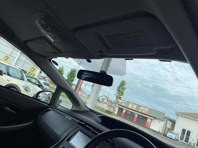 プリウス Ｇツーリングセレクション　ナビ　フルセグ　ＥＴＣ　バックカメラ　オートクルーズコントロール　スマートキー　プッシュスタート　エアコン　パワステ　パワーウィンドウ（32枚目）