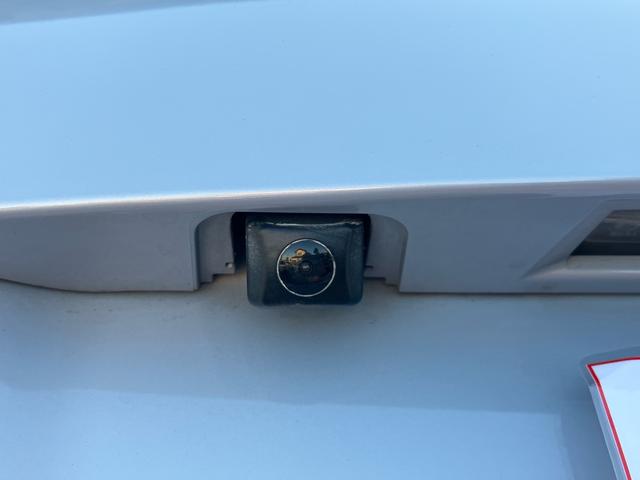 プリウス Ｇツーリングセレクション　ナビ　フルセグ　ＥＴＣ　バックカメラ　オートクルーズコントロール　スマートキー　プッシュスタート　エアコン　パワステ　パワーウィンドウ（60枚目）