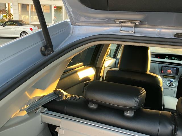 プリウス Ｇツーリングセレクション　ナビ　フルセグ　ＥＴＣ　バックカメラ　オートクルーズコントロール　スマートキー　プッシュスタート　エアコン　パワステ　パワーウィンドウ（65枚目）