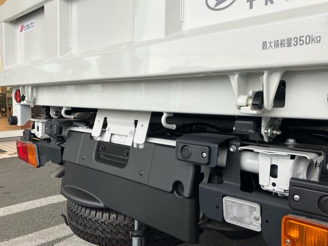 ハイゼットトラック 多目的ダンプ　電動モーター式　３方開　４ＷＤ　登録済未使用車　禁煙車　エアコンクーラー　ＣＶＴ　パート４ＷＤ　スマートアシスト　極東開発製　電動モーター式ダンプ　スーパーデフロック　前後ソナー　ＬＥＤ荷台作業灯（15枚目）