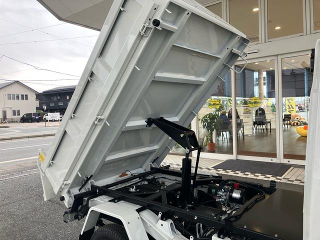 ハイゼットトラック 多目的ダンプ　電動モーター式　３方開　４ＷＤ　登録済未使用車　禁煙車　エアコンクーラー　ＣＶＴ　パート４ＷＤ　スマートアシスト　極東開発製　電動モーター式ダンプ　スーパーデフロック　前後ソナー　ＬＥＤ荷台作業灯（22枚目）
