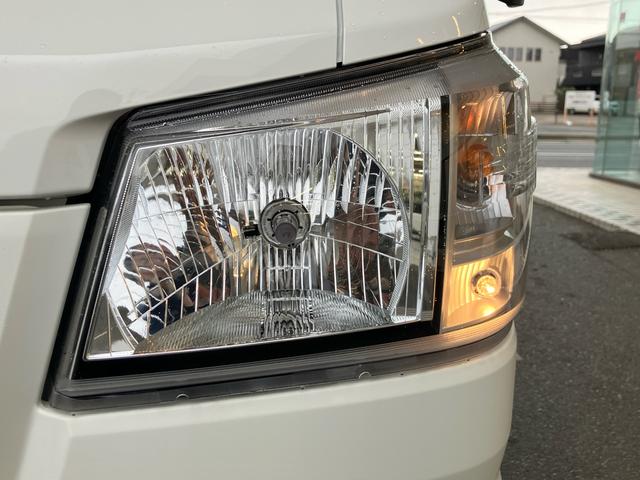 ハイゼットトラック 垂直式テールリフト　３方開　４ＷＤ　禁煙車　登録済未使用車　４ＷＤ　エアコンクーラー　パワステ　アイドリングストップ　衝突被害軽減ブレーキ　アクセル踏み間違い防止装置（5枚目）