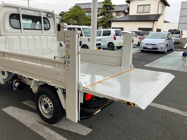 ハイゼットトラック 垂直式テールリフト　３方開　４ＷＤ　禁煙車　登録済未使用車　４ＷＤ　エアコンクーラー　パワステ　アイドリングストップ　衝突被害軽減ブレーキ　アクセル踏み間違い防止装置（21枚目）