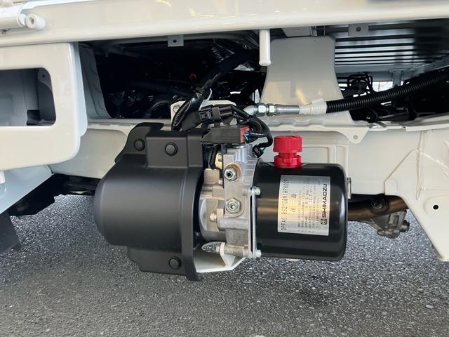 ハイゼットトラック 垂直式テールリフト　３方開　４ＷＤ　禁煙車　登録済未使用車　４ＷＤ　エアコンクーラー　パワステ　アイドリングストップ　衝突被害軽減ブレーキ　アクセル踏み間違い防止装置（22枚目）