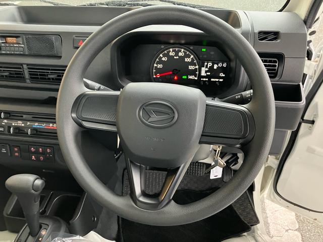 ハイゼットトラック 垂直式テールリフト　３方開　４ＷＤ　禁煙車　登録済未使用車　４ＷＤ　エアコンクーラー　パワステ　アイドリングストップ　衝突被害軽減ブレーキ　アクセル踏み間違い防止装置（29枚目）