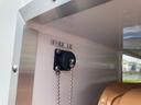 　キッチンカー　移動販売車　ホシザキ製冷凍冷蔵庫　室内エアコン　２口シンク　木製カウンター　ＬＥＤライト　換気扇　給排水タンク　サブバッテリー　コンセント（54枚目）