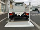 垂直式テールリフト　３方開　４ＷＤ　禁煙車　登録済未使用車　４ＷＤ　エアコンクーラー　パワステ　アイドリングストップ　衝突被害軽減ブレーキ　アクセル踏み間違い防止装置（18枚目）