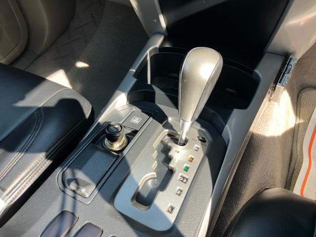 ハイラックスサーフ ＳＳＲ－Ｘリミテッド　４ＷＤ　Ｂｌｕｅｔｏｏｔｈ　フルセグＴＶ　　ナビ　キーレス　ドライブレコーダー　ドアバイザー　フロアマット　アルミホイール　ＥＴＣ　ワンオーナー（14枚目）
