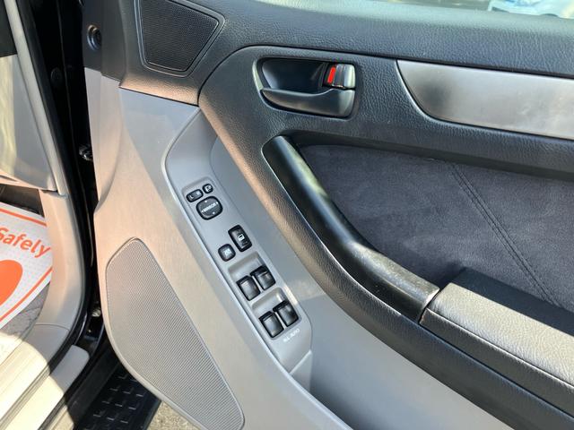 ハイラックスサーフ ＳＳＲ－Ｘリミテッド　４ＷＤ　Ｂｌｕｅｔｏｏｔｈ　フルセグＴＶ　　ナビ　キーレス　ドライブレコーダー　ドアバイザー　フロアマット　アルミホイール　ＥＴＣ　ワンオーナー（22枚目）