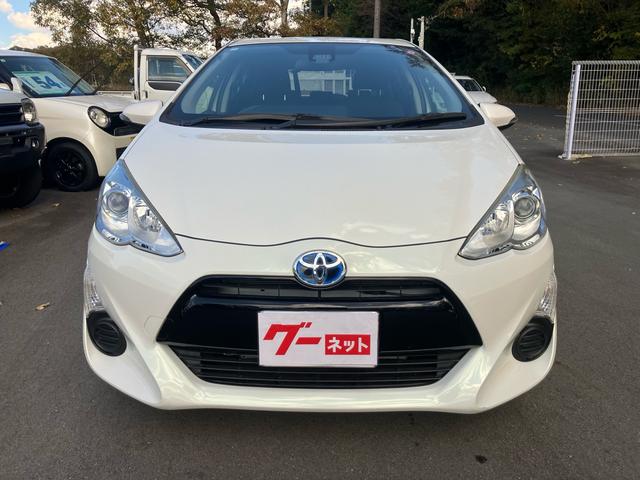 アクア Ｓスタイルブラック　走行２．６万キロ　ワンオーナー　ナビＴＶ　シートヒーター　ＥＴＣ　キーフリー　プッシュスタート　スペアキー（3枚目）