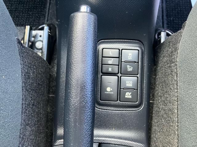 アクア Ｓスタイルブラック　走行２．６万キロ　ワンオーナー　ナビＴＶ　シートヒーター　ＥＴＣ　キーフリー　プッシュスタート　スペアキー（36枚目）